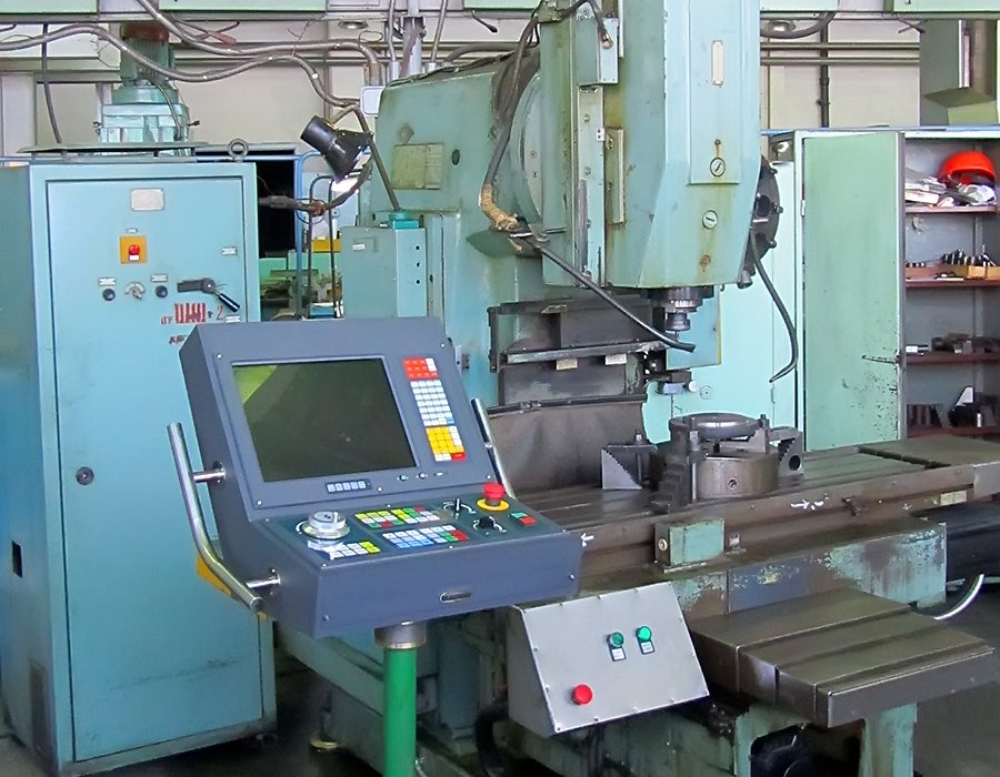 Модернизация вертикально-фрезерного станка ГФ2171С6 с ЧПУ и АСИ для ТОО «Машзавод»